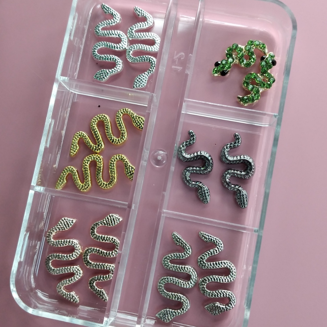 Snake Charms Case #1