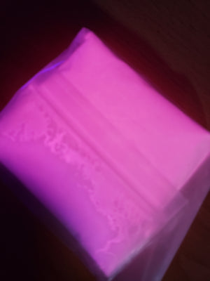Glow in the dark Pink